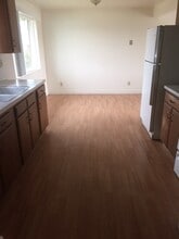 Building Photo - 320 Ashland Dr