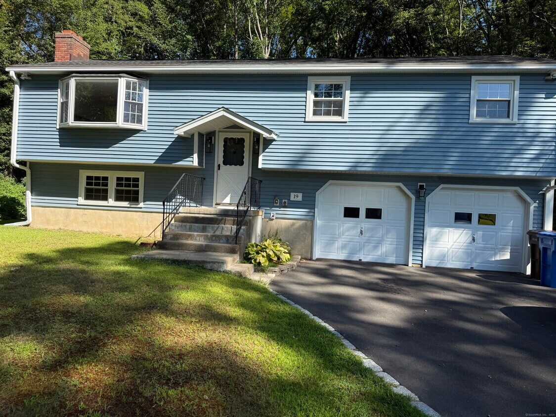 Foto principal - 19 Greenwood Ln