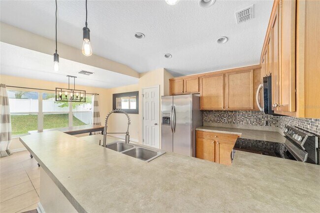 Building Photo - 3955 SW 57th Ct