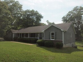 Building Photo - 3586 W Hill St