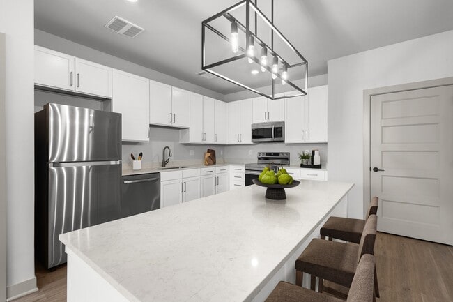 Building Photo - Forest Edge Apartments