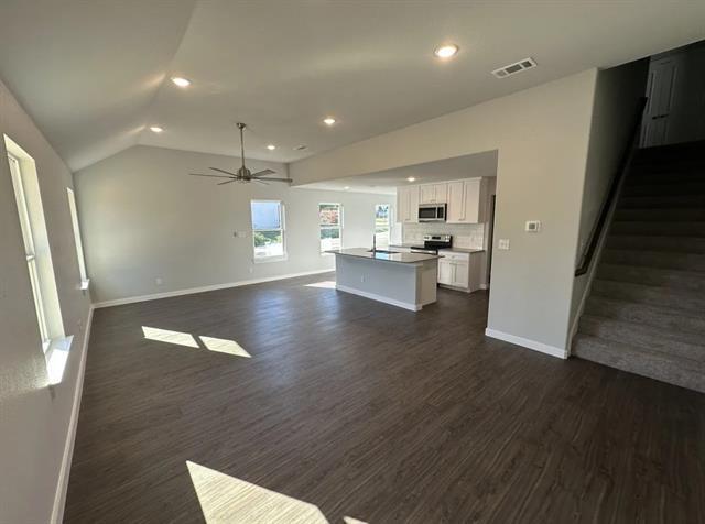 Building Photo - 1700 E Powell Ave