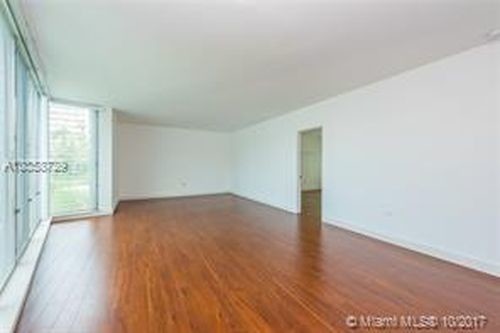 Building Photo - 10178 Collins Ave