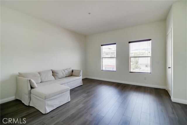 Foto del edificio - 620 E Walnut St