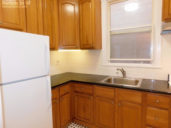 Building Photo - Rentals In SF / Lovely one bedroom APT! VIDEO