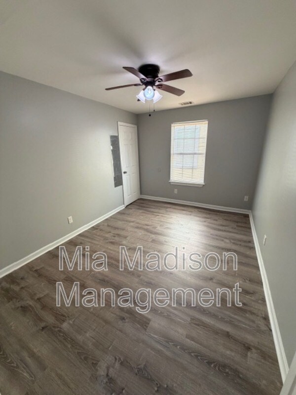 Foto del edificio - 319 W 31st St