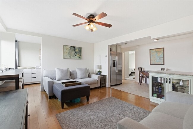 Building Photo - 3-11-11 Dorchester St