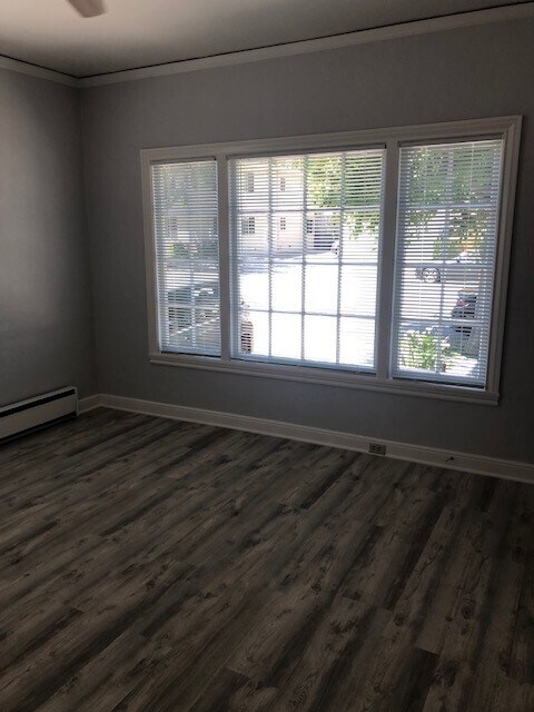 Building Photo - 214 7th Ave