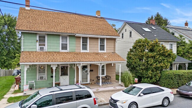 Building Photo - 2221 N 1st Ave