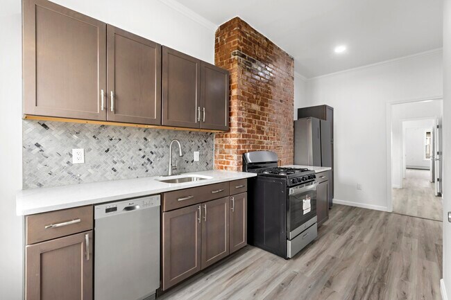 Building Photo - 20 St Pauls Ave