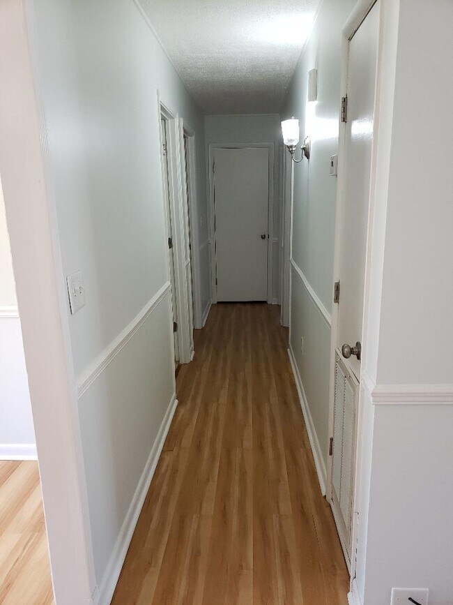 Foto del edificio - 4509 Dullage Dr