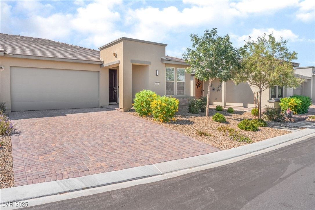 Foto principal - 9903 Spinel Pl
