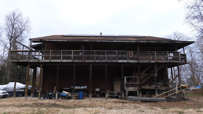 Building Photo - 100 Cedar Lane
