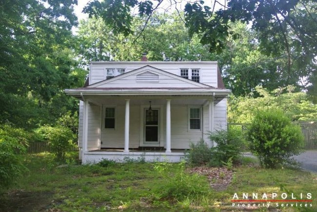 Building Photo - 1028 forest hills ave