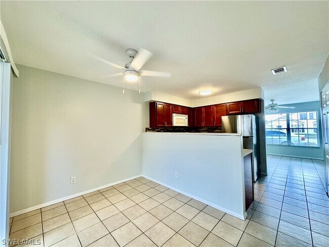 Foto del edificio - 7433 Pebble Beach Rd
