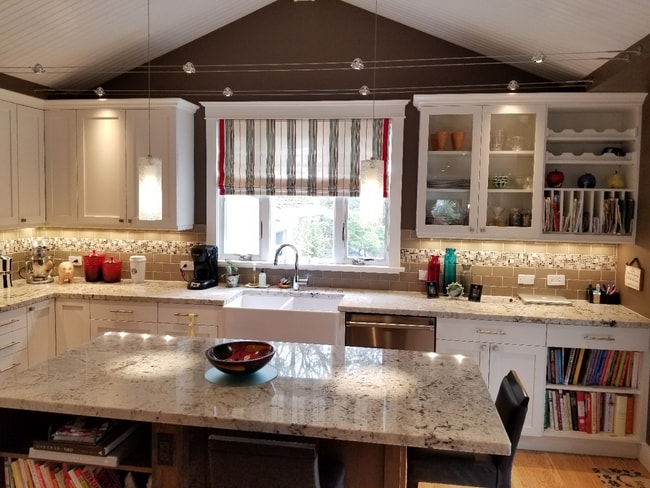 Building Photo - Gorgeous 2 Bed 1 Bath single Family Home I...
