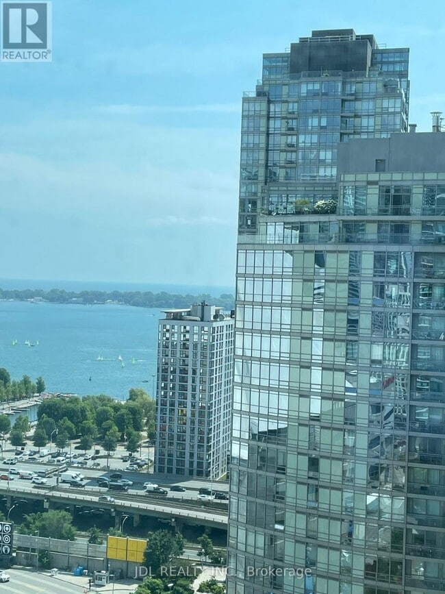 Building Photo - 81 Navy Wharf Ct