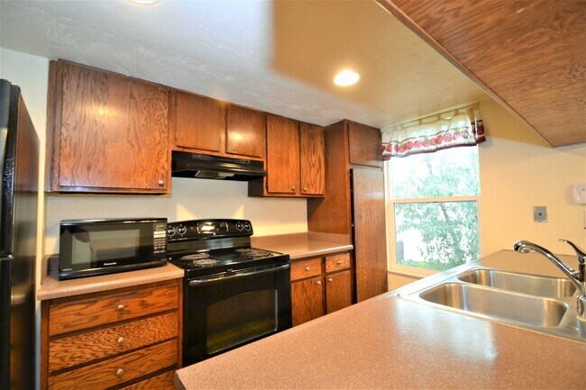Foto del edificio - 1288 Suncrest Way