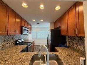 Foto del edificio - 1617 Cypress Pointe Dr