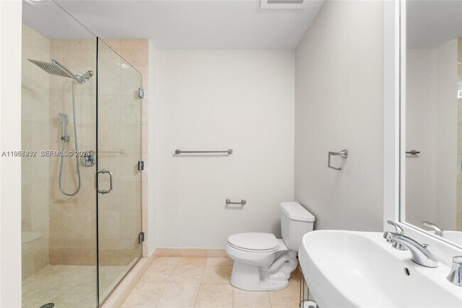 Foto del edificio - 1050 Brickell Ave