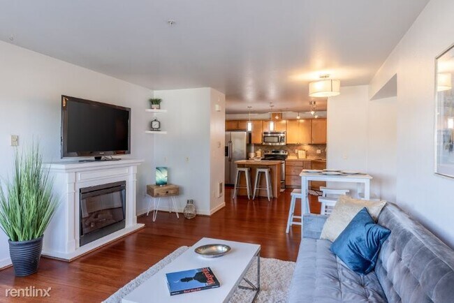 Building Photo - 1 br, 1 bath Condo - 13203 97th ave E