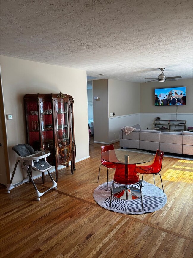 Building Photo - 420 Patriots Way