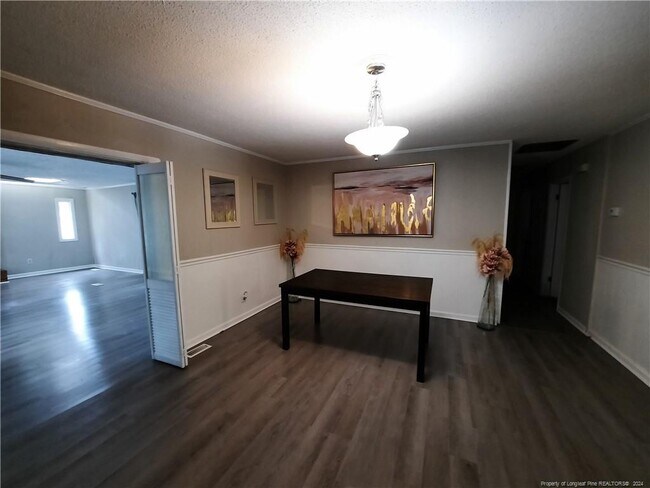 Foto del edificio - 6149 Lonestar Rd