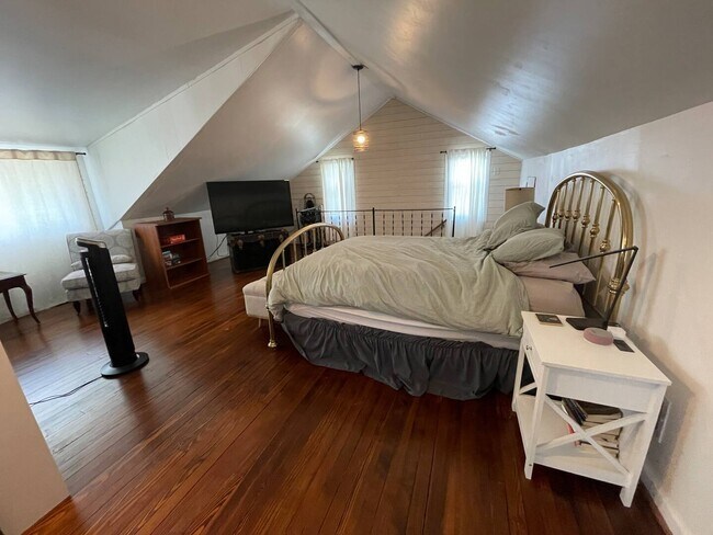 Dormitorio tipo loft - 4211 29th St