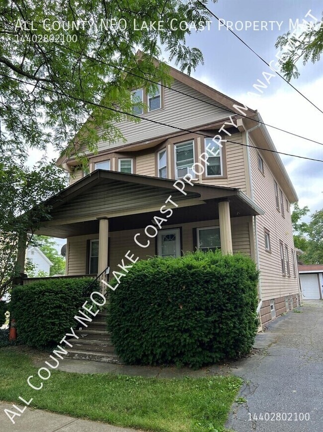 Building Photo - 2118 Dowd Ave