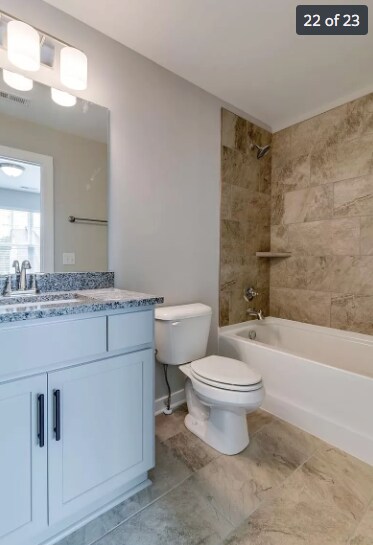 Baño de invitados - 2343 Patrick Ave