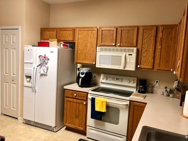 Building Photo - 506 Scrub Jay Dr