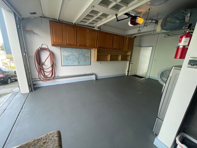 Foto del edificio - Spacious 3 Bedroom Home Minutes from City ...