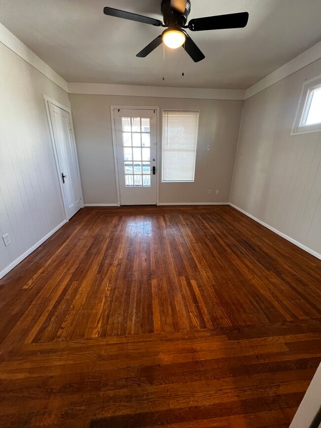 Bedroom 1 - 4414 Ivanhoe Ave Apartments
