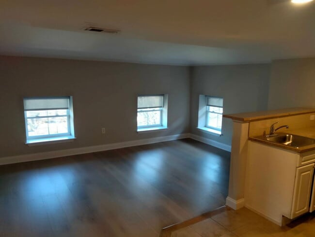 Photo - 57 Imlay St Apartment