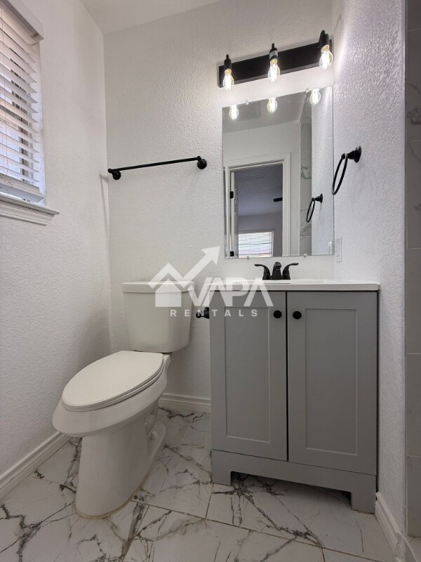 Building Photo - 4710 Bernadine Dr