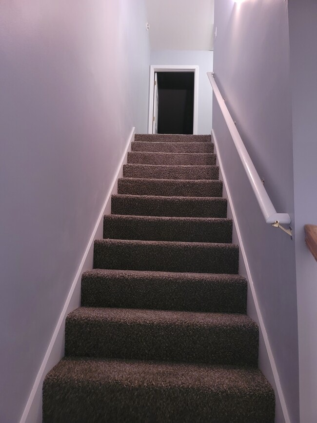 Stairs - 4210 Oakwood Rd