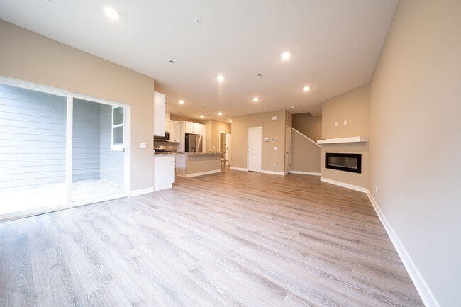 Building Photo - 16415 Jaffna Pl