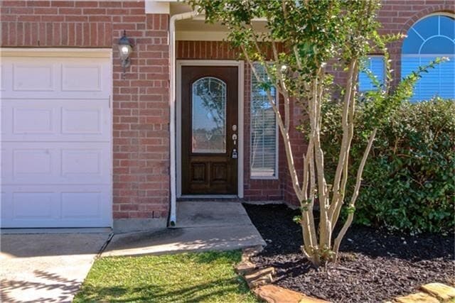 Building Photo - 2302 Oakleaf Hills Cir
