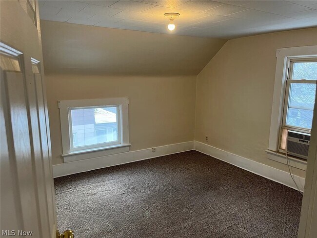 Foto del edificio - 2211 18th St SW