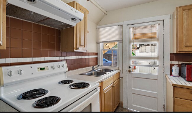 Foto del edificio - 2508 Beach Blvd S