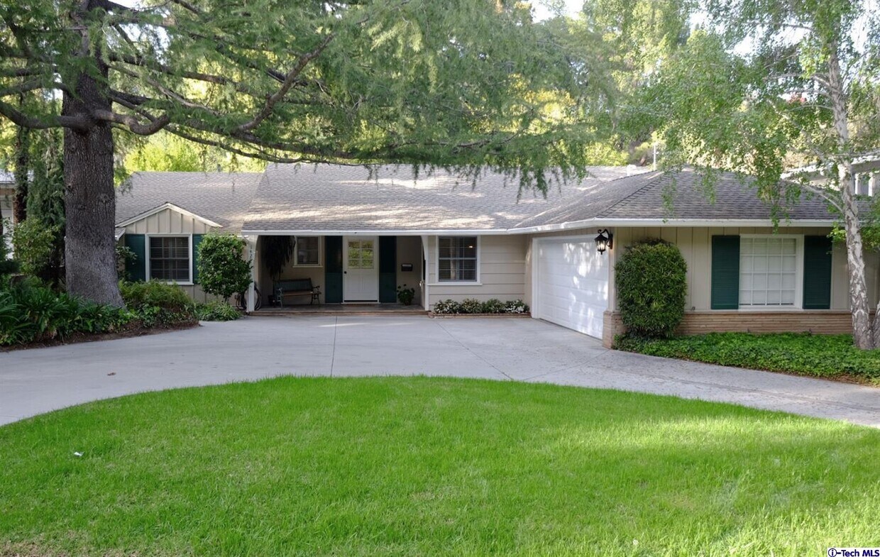 Foto principal - 1425 Beaudry Blvd