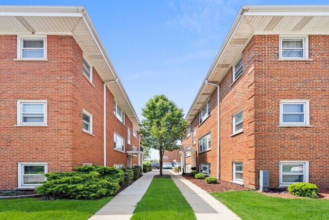 Foto del edificio - APM 9465 Maple Drive