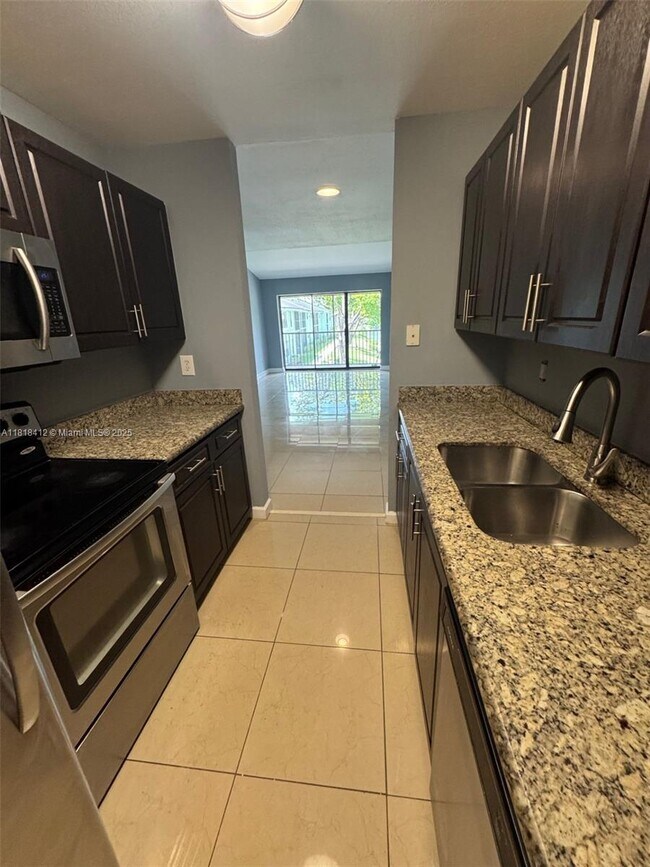 Foto del edificio - 8787 NW 39th St