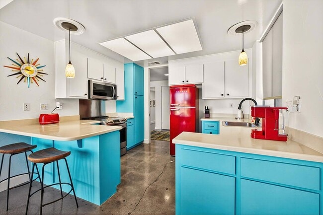 Foto del edificio - 76790 Lark Dr