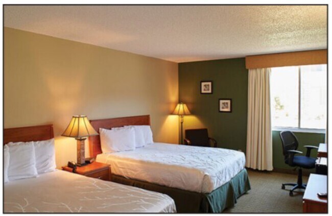 Foto del edificio - 3200 W Russell St