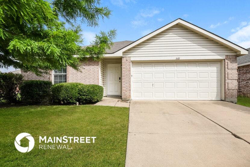 Primary Photo - 1601 Queens Brook Ln