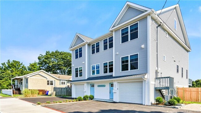 Building Photo - 997 Reef Rd
