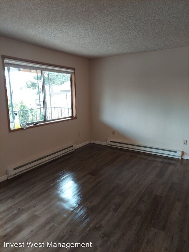 Building Photo - 1 br, 1 bath Apartment - 8402 NE 8TH WAY 8...