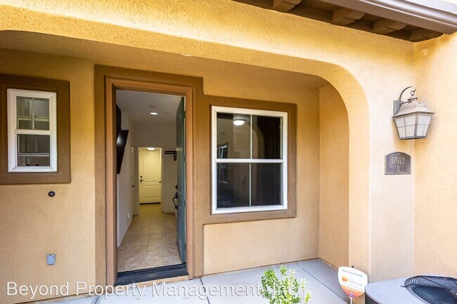 Building Photo - 3 br, 3.5 bath House - 17023 Calle Trevino...