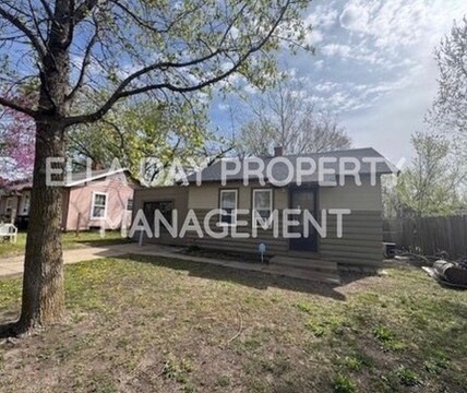 Building Photo - 810 N Harding Ave